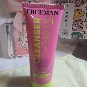 Freeman Cleanser + Mask in Bright Pink